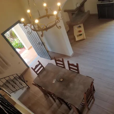 Douliana Villas *